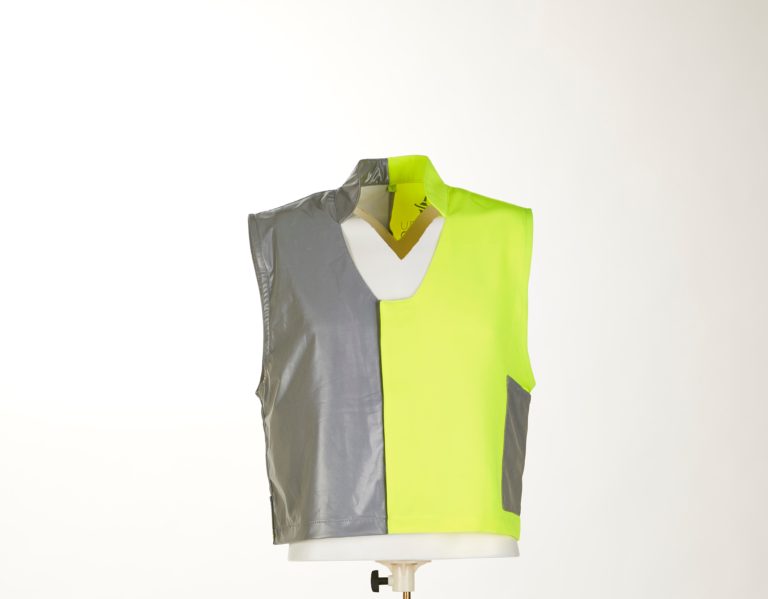 Urban Circus-Gilet crop top-swiss distribution- suiss romande-vevey-montreux-aigle-lausanne-sion